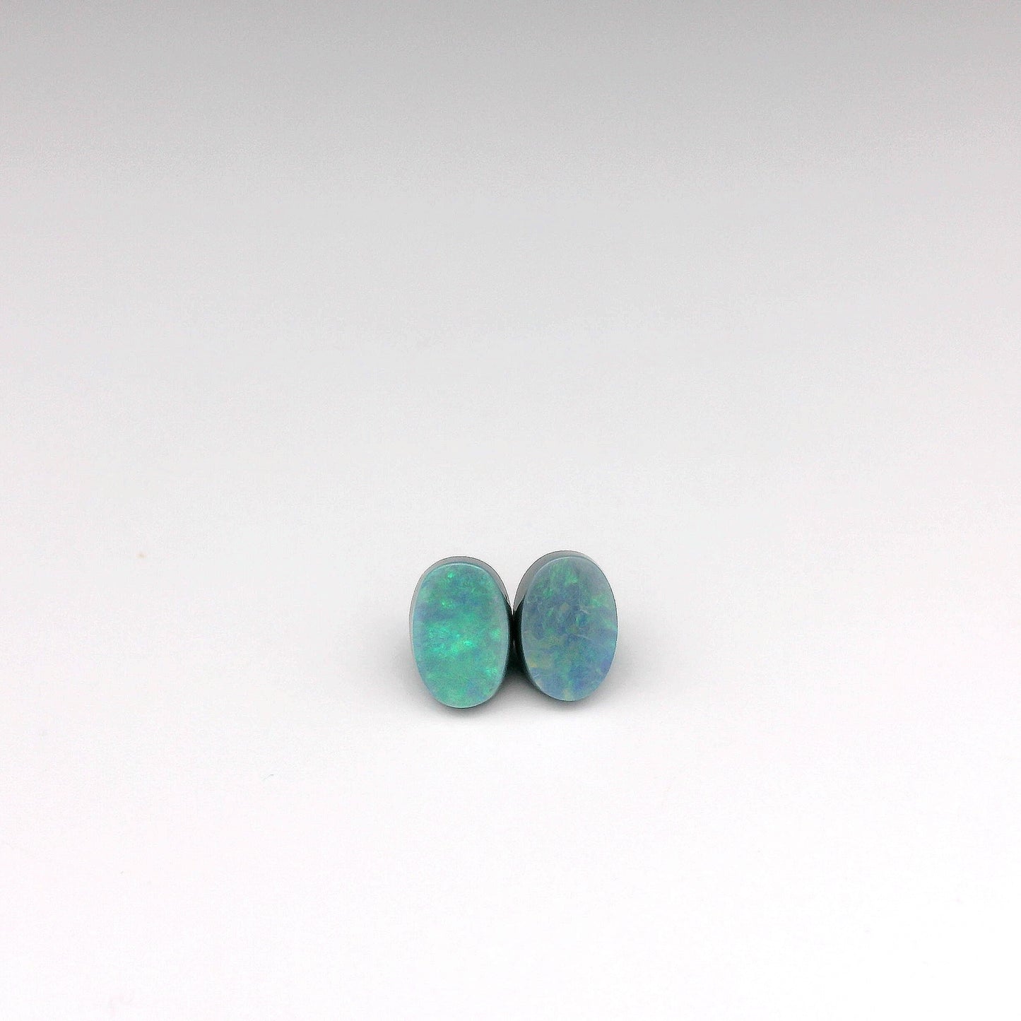 0.83ct Green, Blue Opal Gemstone Pair